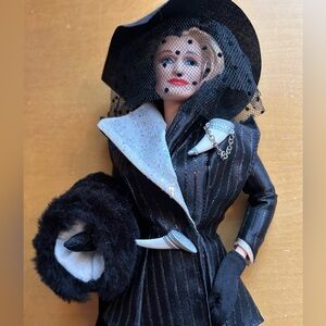 Cruella Deville 101 Dalmatians Disney Doll
